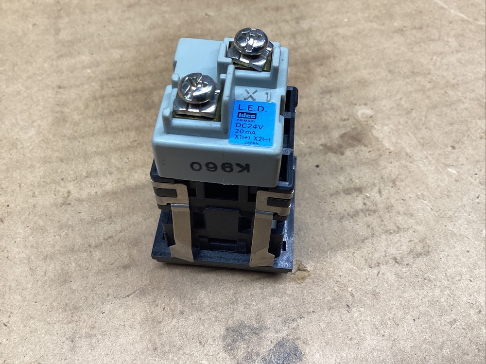 SQUARE IDEC PRIMARY MACHINE LIGHT #805M25
