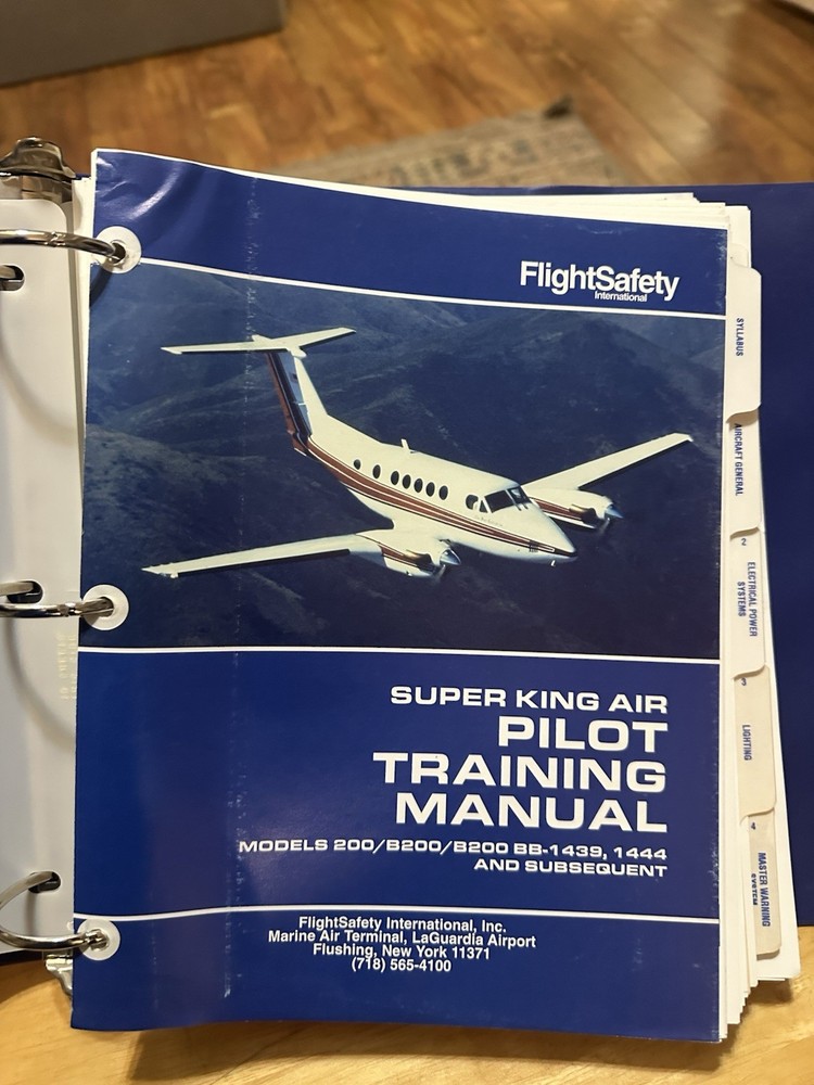 Super King Air 200 & B200 Pilot Training Manual