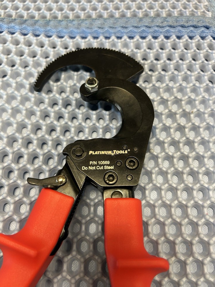 Platinum Tools 10569C 500 MCM Cable Cutter, Ratcheted,