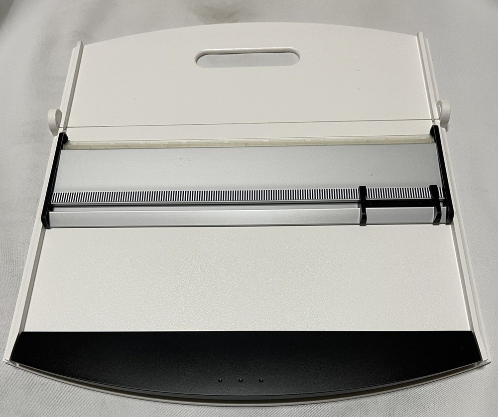 X-Rite i1 Basic Pro 2 Spectrophotometer Color Calibrator Tested Working Japan