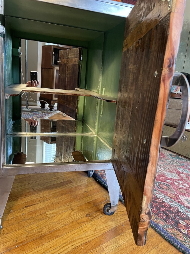 Custom Bar