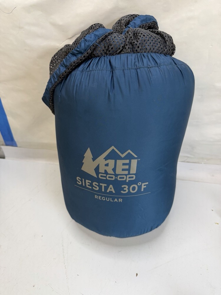 REI Co-op Siesta 30 Sleeping Bag Regular Left Zip Blue Rectangular Camping Gear