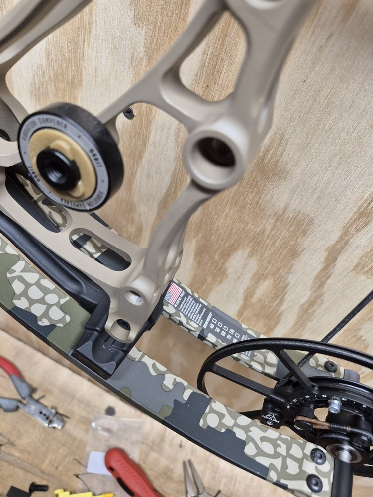 Bowtech Core Ss 70lbs Mathews Hoyt