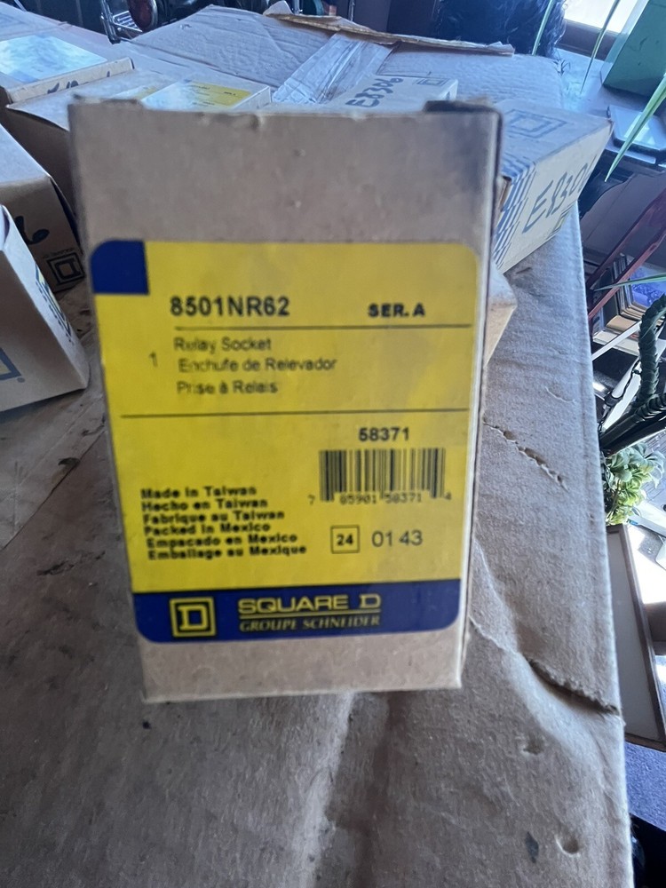*NEW* Square D 8501NR62 Relay