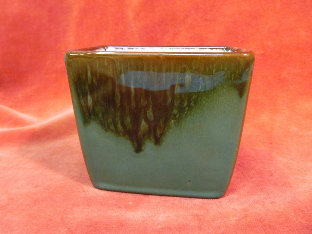 3 1/2" BROWN & GREEN DRIP PLANTER SIGNED VEGA 34