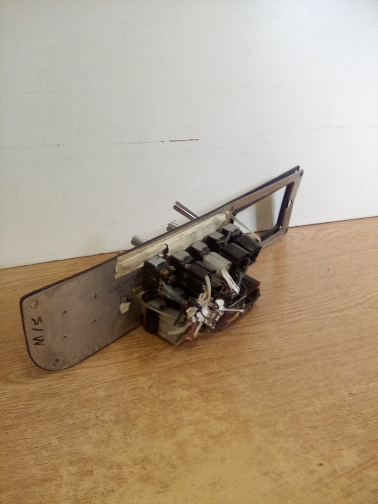 Peterbilt 379 Dash Switch Panel 17-04241-2E00