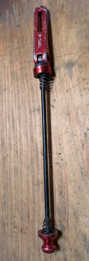 Tranz-X Rear Quick Release Skewer Red