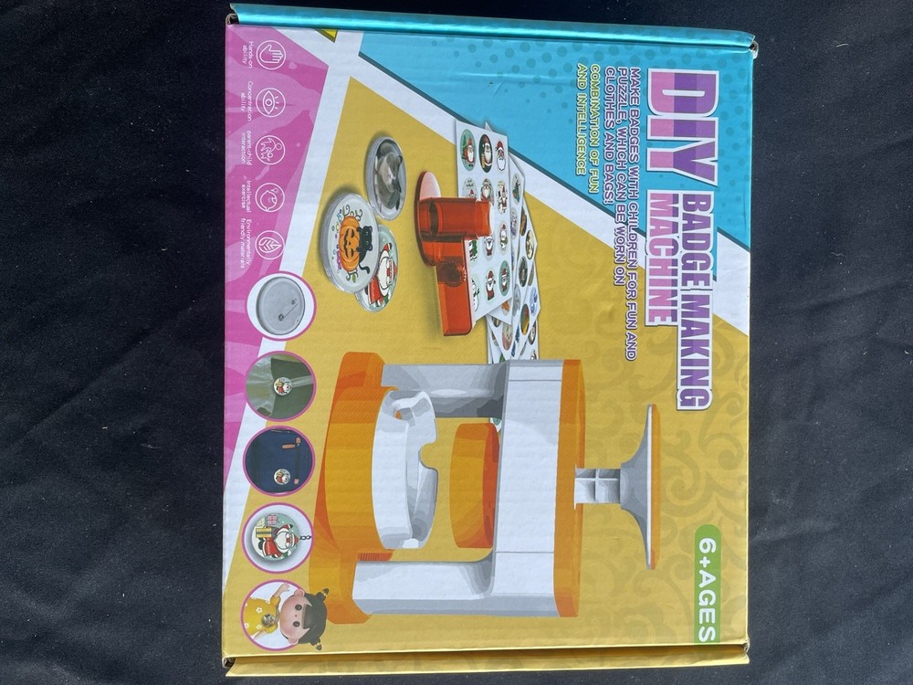 Badge Making Machine