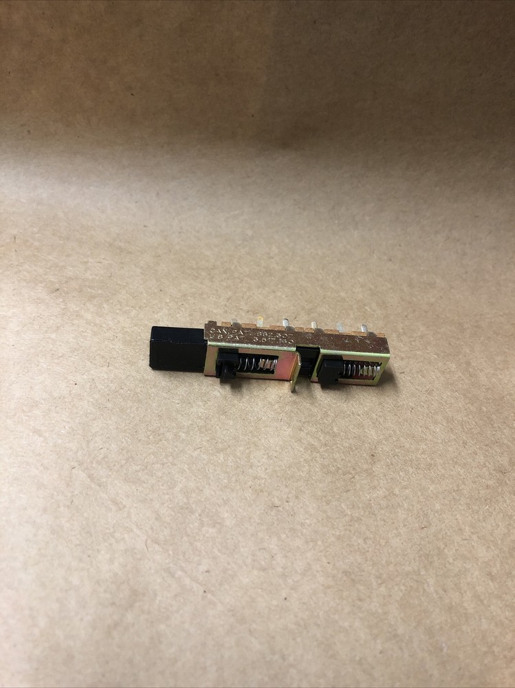 SWITCHCRAFT PART# 75121A30A