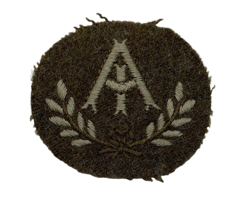BRITISH WW2 ASSISTANT INSTRUCTOR AI TRADE BADGE PATCH
