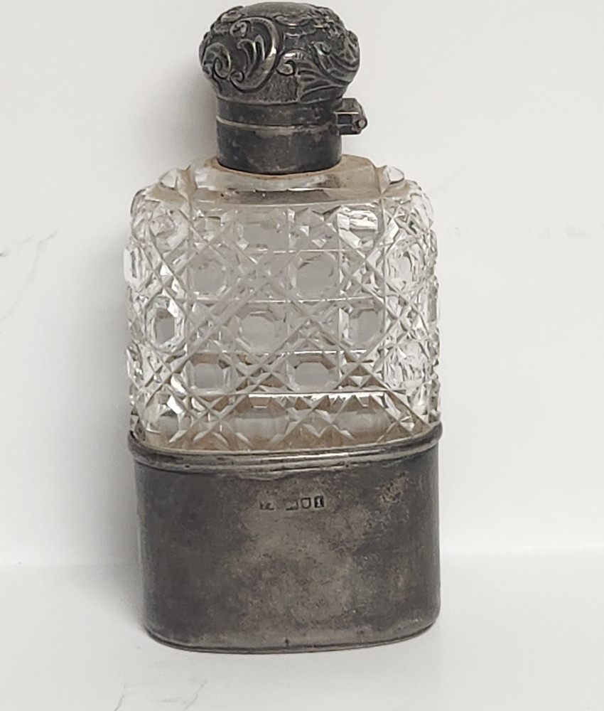 Thomas Ingleton Sterling Silver & Cut Glass Locking Hip Flask C. 1906