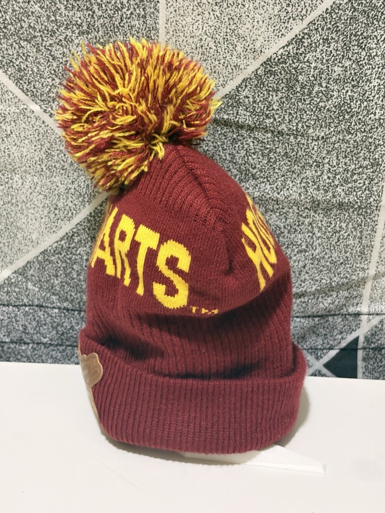 Harry Potter Hogwarts Beanie Winter Hat Used