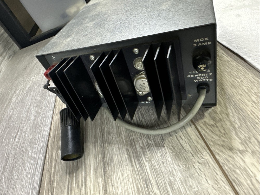 Astron Clegg RS-12A 12 AMP Power Supply