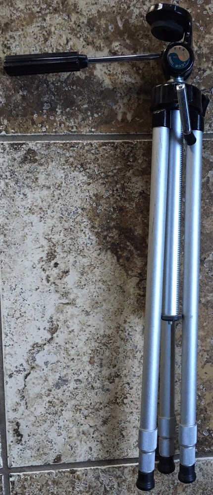 VINTAGE PRO MODEL 233T TRIPOD MADE IN JAPAN USED