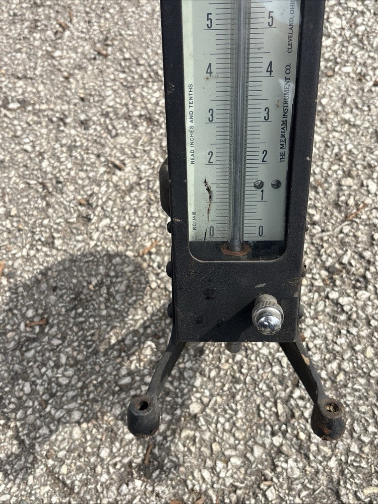 Vintage Mariam Analog Manometer