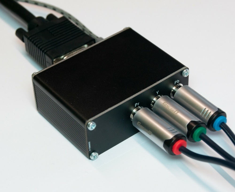 YPbPr to VGA RGB transcoder/converter