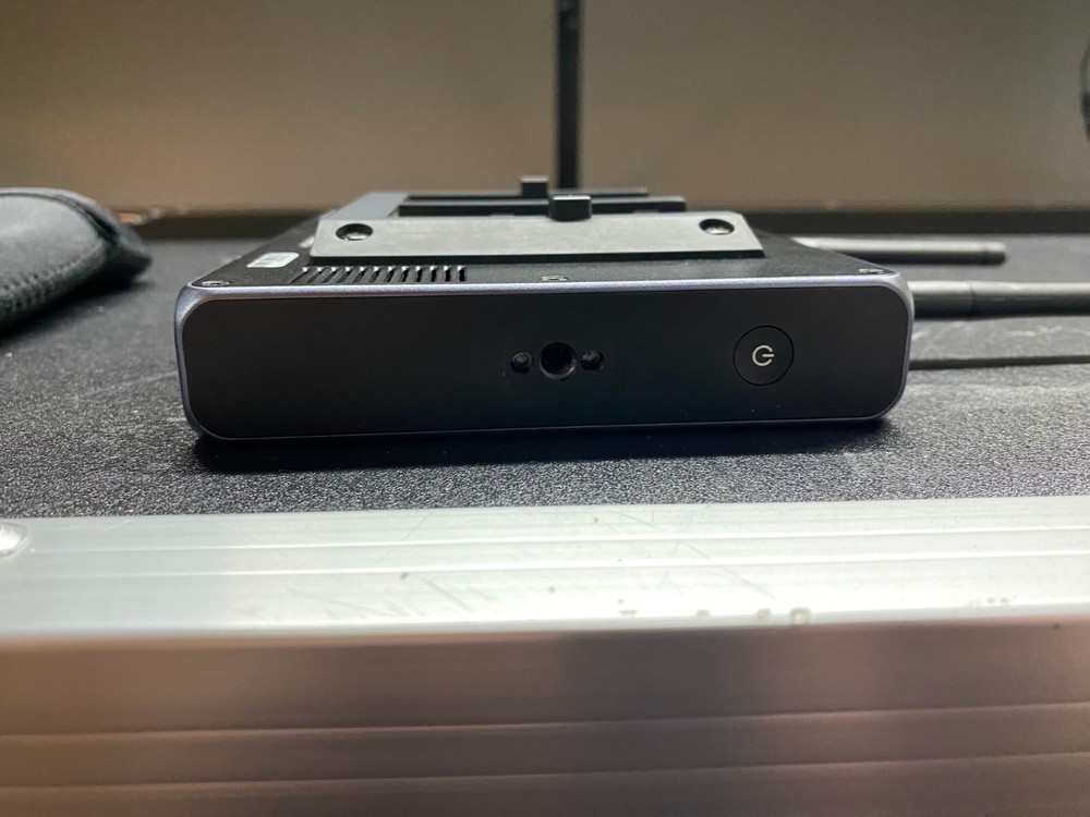 Teradek Wave Smart Streaming Monitor/Encoder with 7-Inch Touchscreen Display