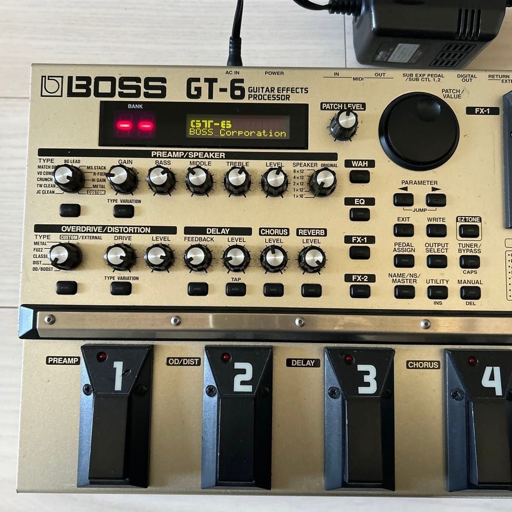 BOSS GT-6 Guitar Multi Effects Processor Pedal Board w/ AC Adapter Tested Japan