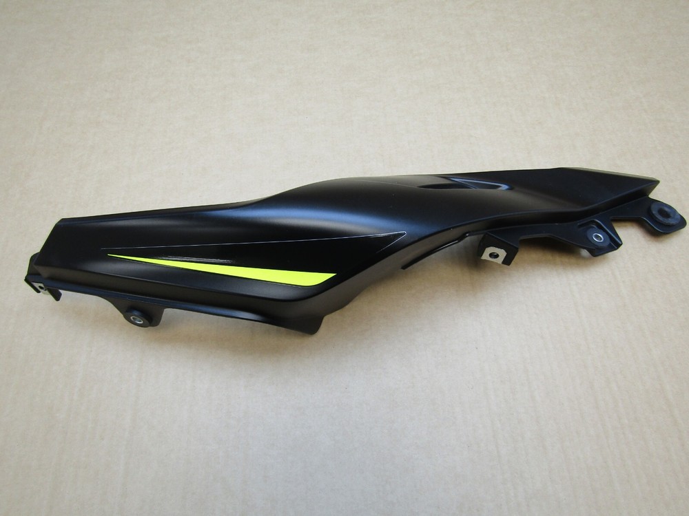 Keeway RKF 125 E5 2022 3,574 miles left tail panel (13627)