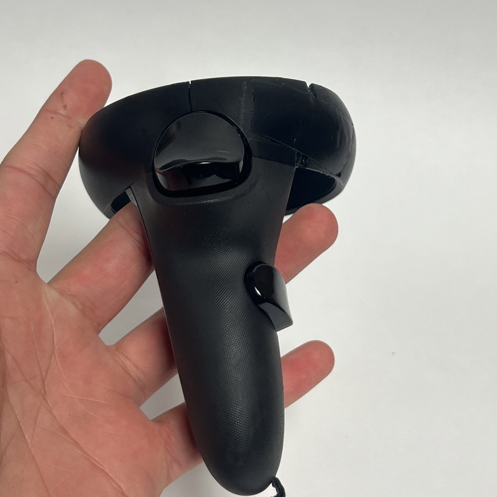 Genuine Oculus Quest 1 Controller (Right Only) MI-BL - Black Controller