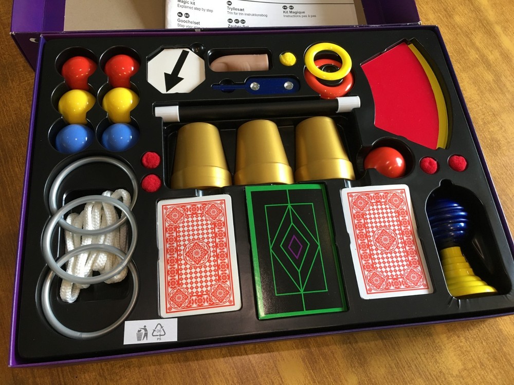 Magic set age 8+ (150 different tricks)