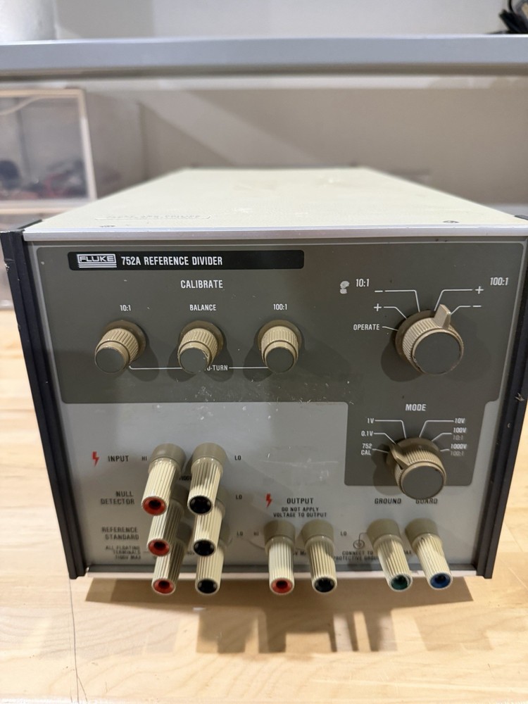 FLUKE 752A REFERENCE DIVIDER (TESTED) FREE SHIPPING
