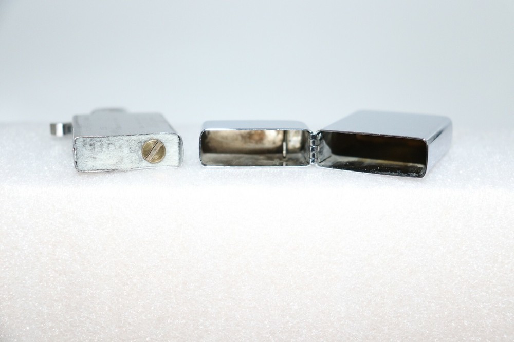 ZIPPO Slim High Polish Chrome Angle Lined Lighter