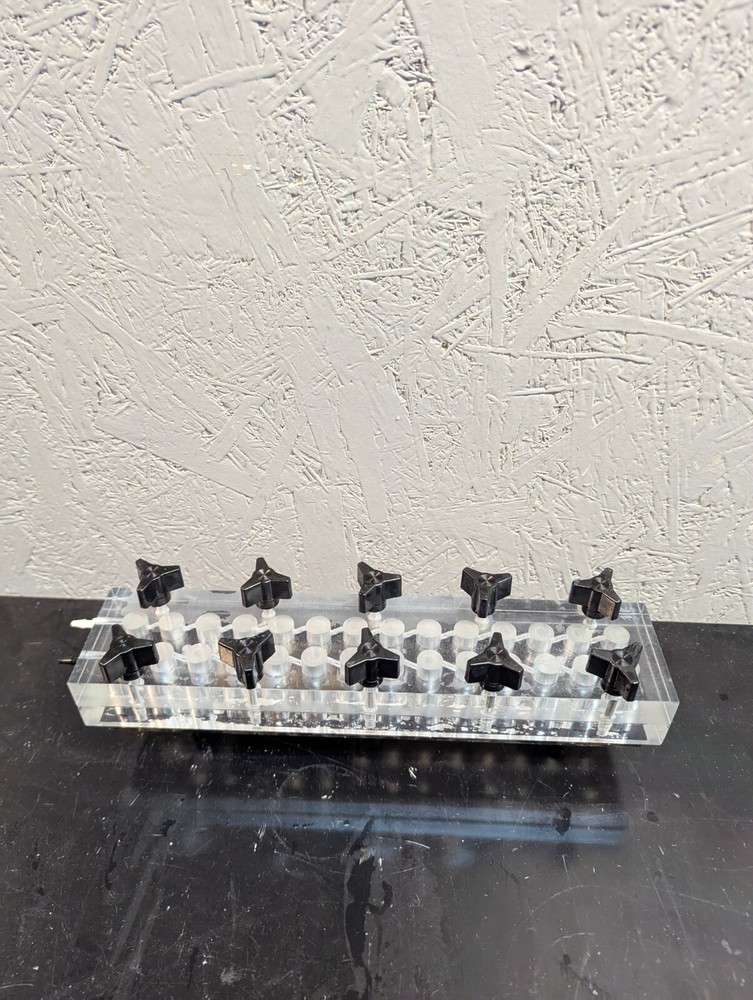 BRL Bethesda Research Laboratories 1200 MD Microdialysis System