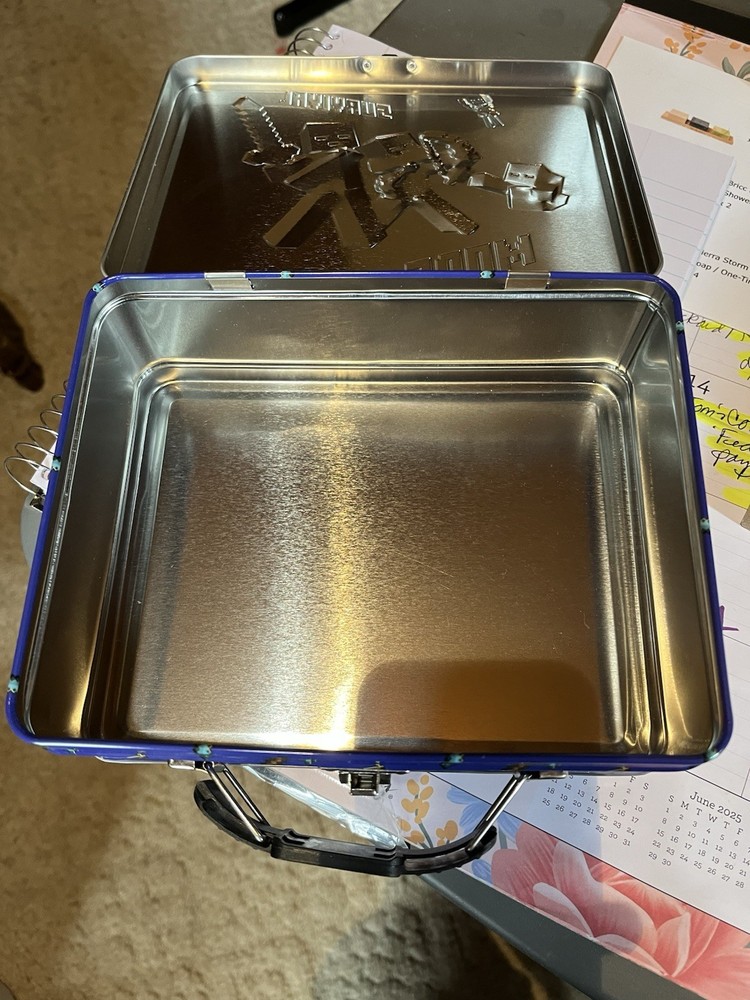 Minecraft Survival Mode Tin Box Company Lunchbox Fun Stash Box Secondhand