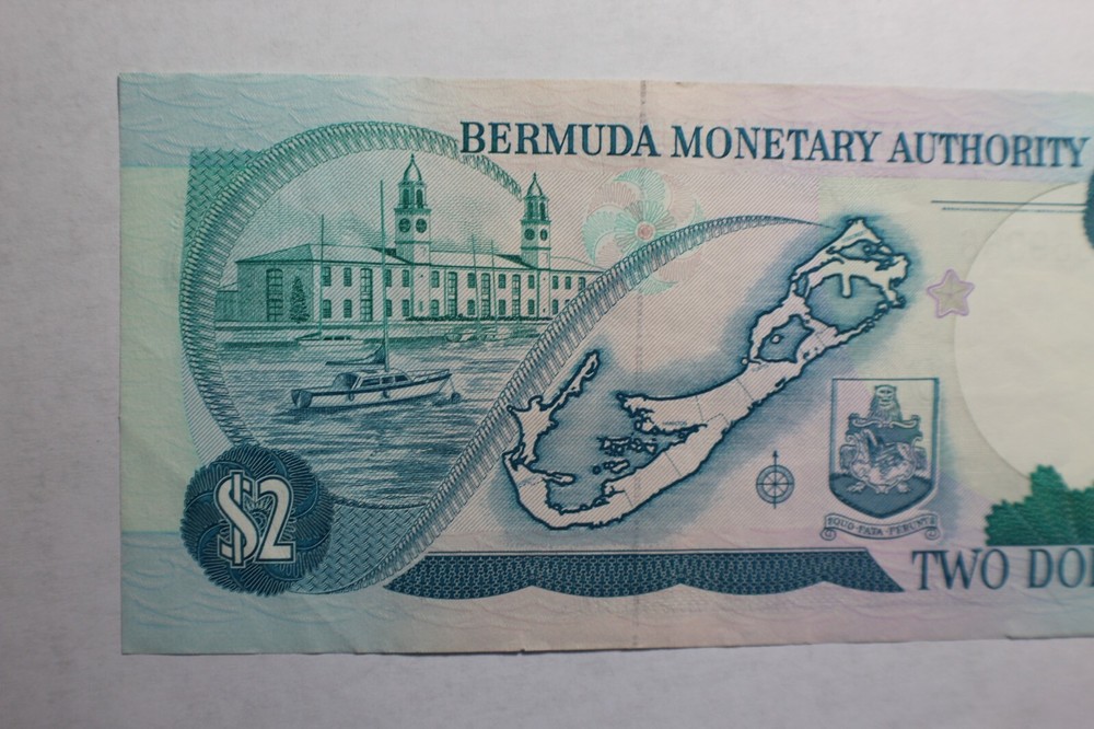 Bermuda 2 Dollars $2 Queen II 1989 AU Note