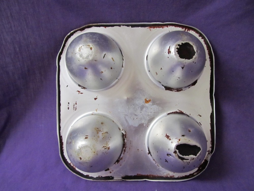 Used Wilton Petite Doll Hills cake pans