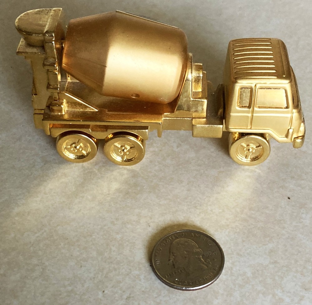 Cement Mixer Truck Mini Clock