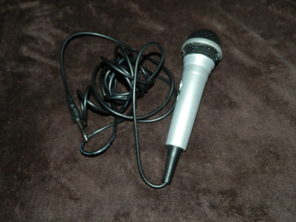 UNTESTED Wired Karaoke Microphone