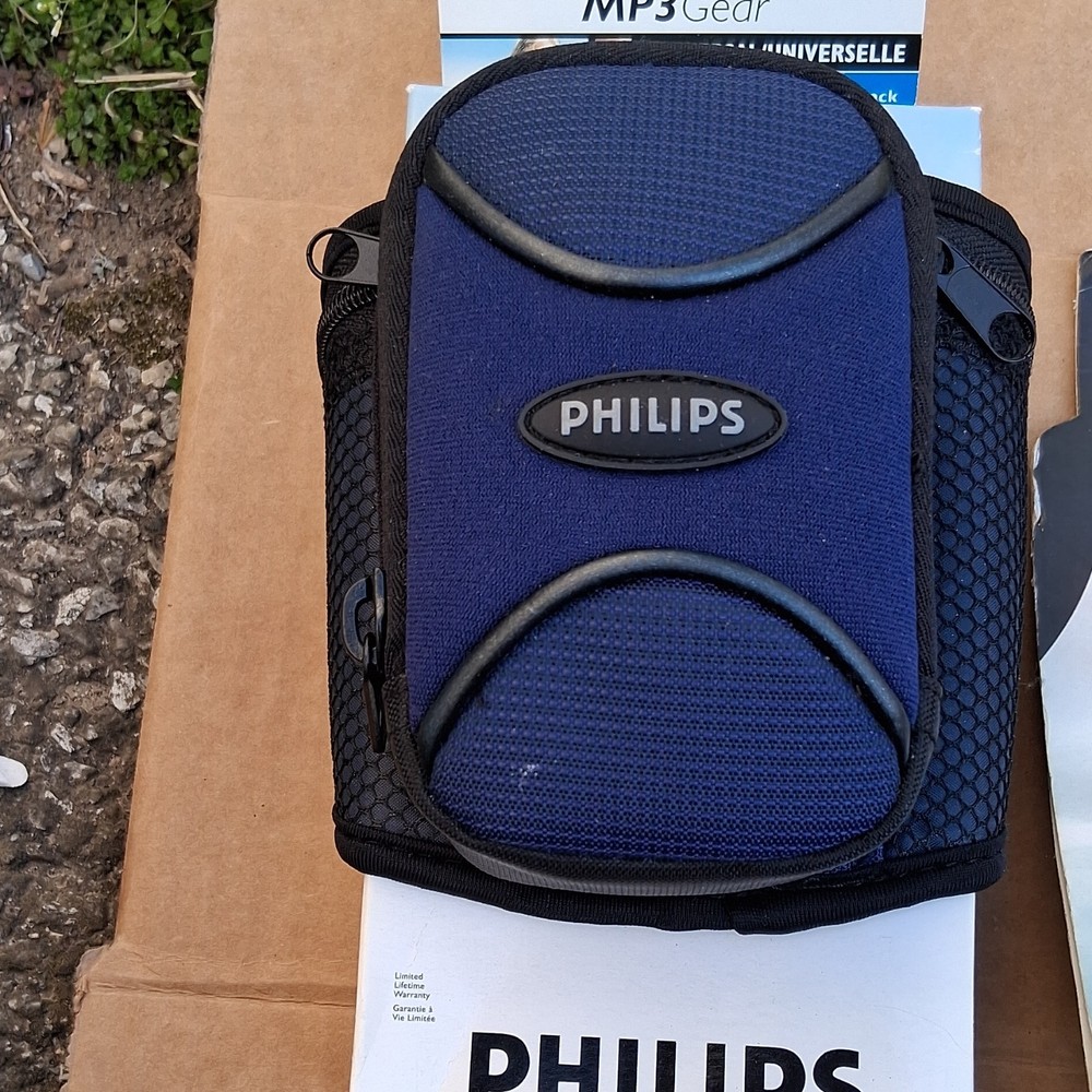 PHILIPS Armband, SAFE STEPS Shoe Safety Light, NATHAN Running Belt Bundle, Blue