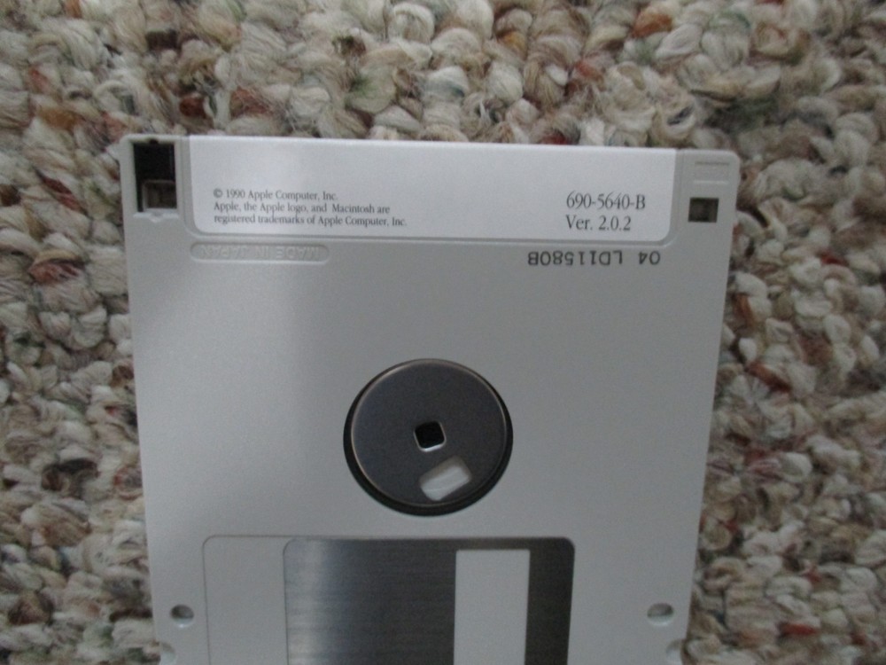 Apple Hypercard 690-5640-B, Version 2.0.2 Date 1990, 3.5" Floppy Disk
