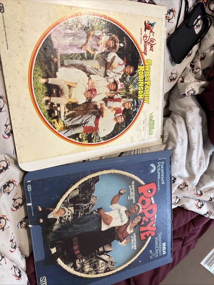 32 Collectible RCA Videodiscs
