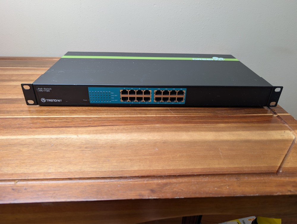 TRENDnet TPE-T160 Rack-Mountable Ethernet Switch