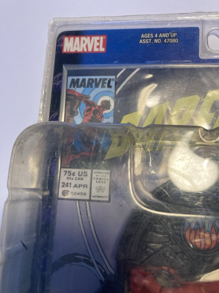 Marvel Series II Daredevil 6'' And 32 Page Comic Book