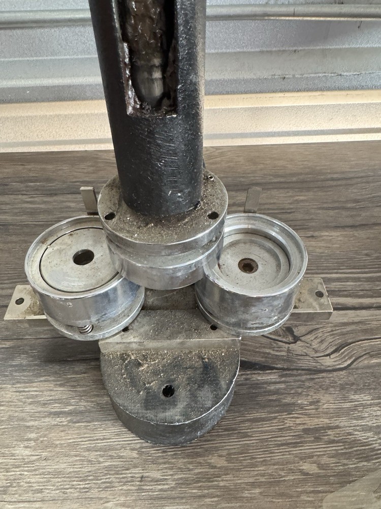 Mr Button Machine Model 500 Great Heavy Heavy Duty