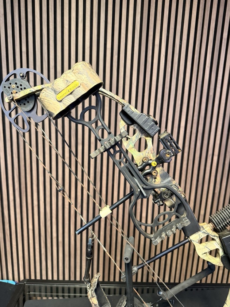 BEAR ARCHERY OUTBREAK Serial 2348392