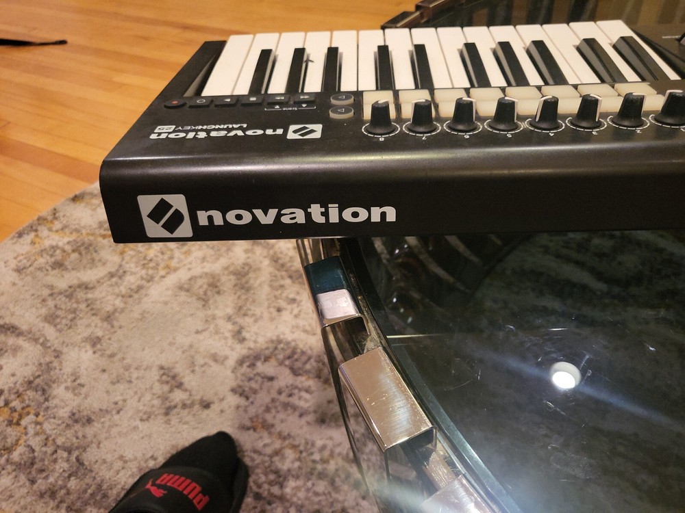 Novation Launchkey Mini USB 25-Mini-Key MIDI Keyboard Controller MK3 Tested