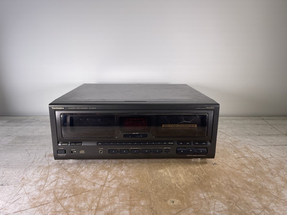 TECHNICS SL-MC70 COMPACT DISC CHANGER - (FOR PARTS)