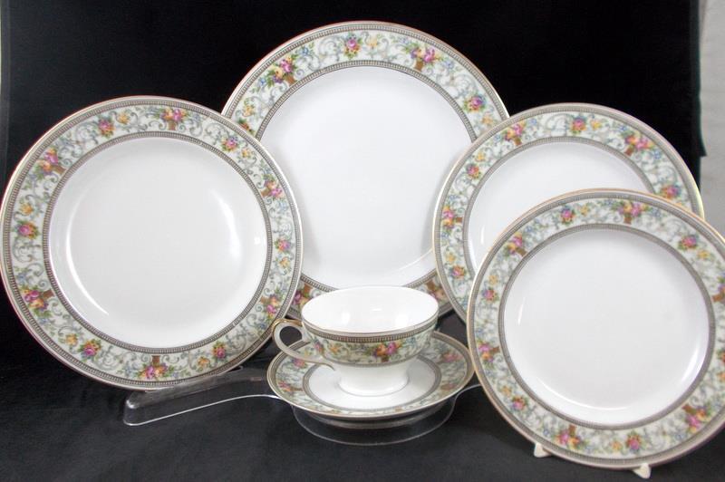 Hutschenreuther The Meriden 6 Piece Place Setting
