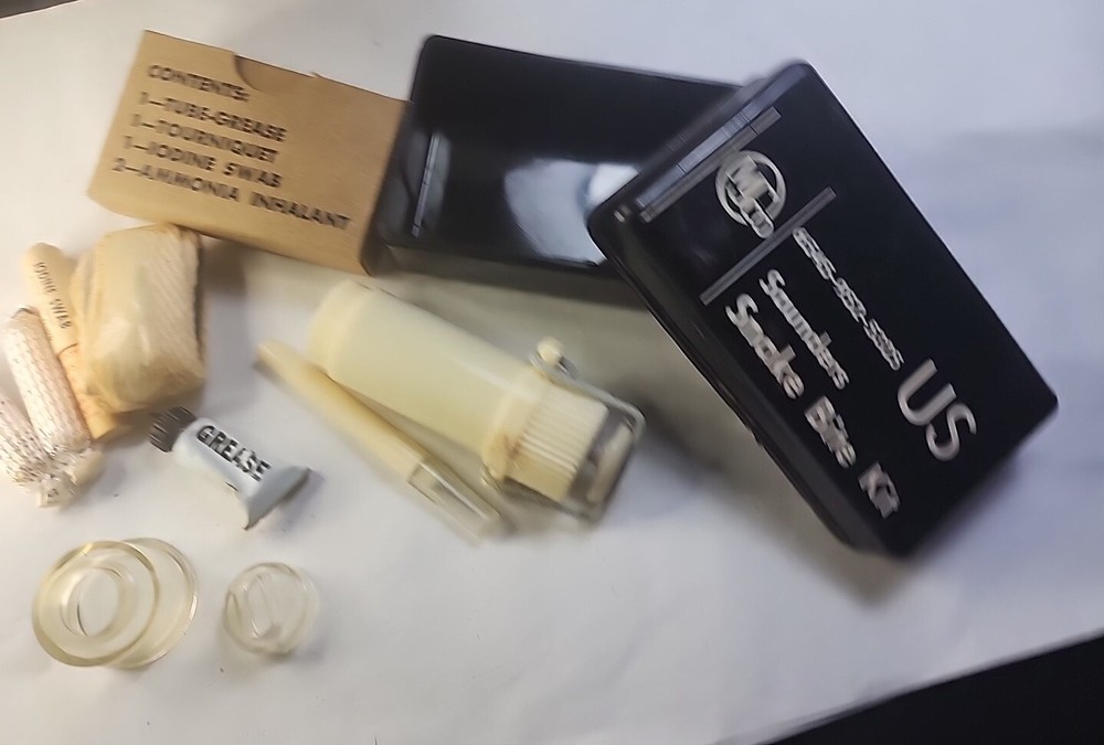 Vintage U.S. Military MSCO SAUNDERS Snake Bite Kit