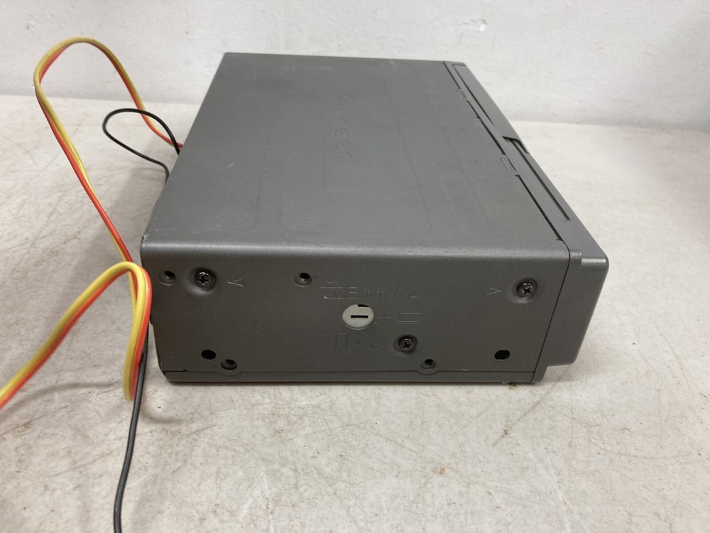 Pioneer CDX-FM677 6 Disc CD Changer