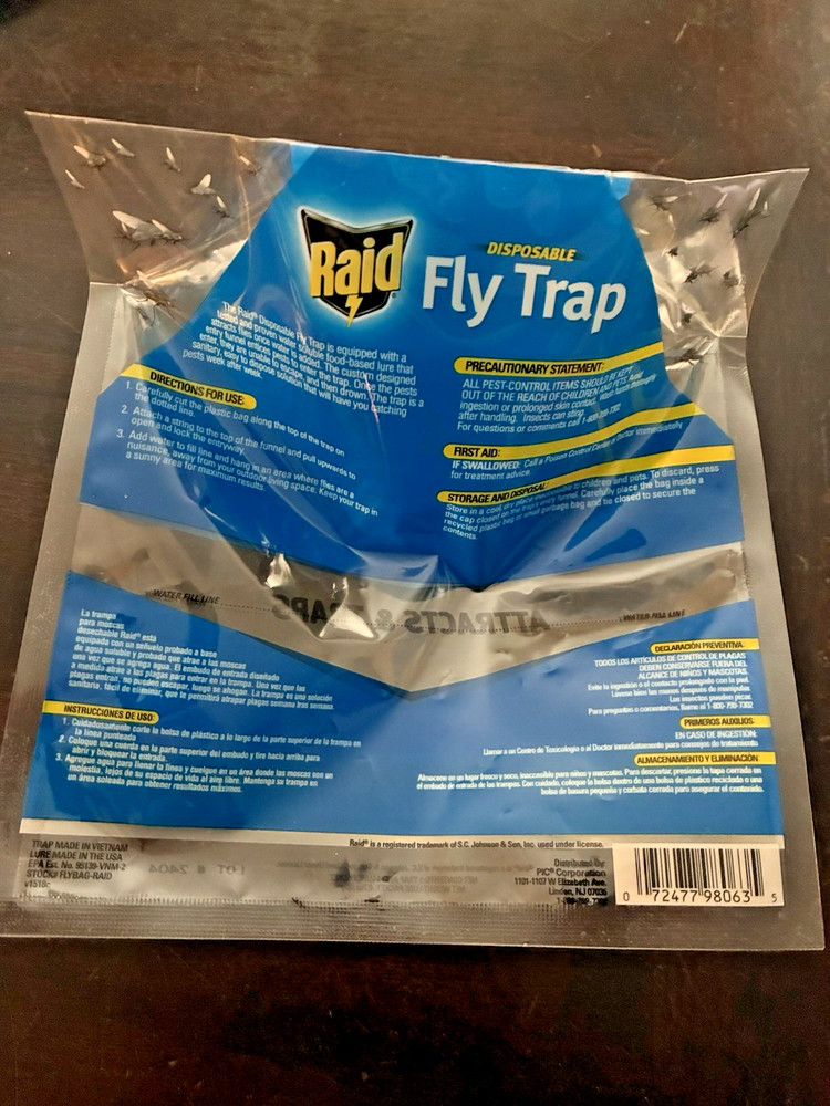 2 RAID DISPOSABLE OUTDOOR FLY TRAPS ~ NEW IN PACKAGES ~