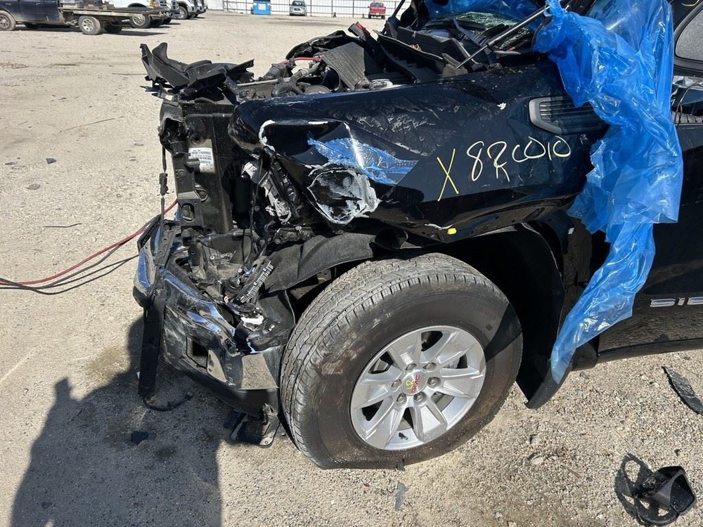 SIERRA150 2023 High Mounted Stop Light 104826416