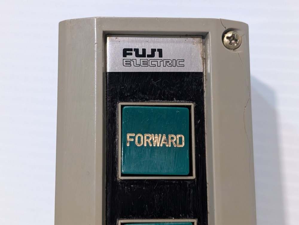 Fuji Electric AHL33P Control Box / Switch, Forward Stop Reverse Buttons