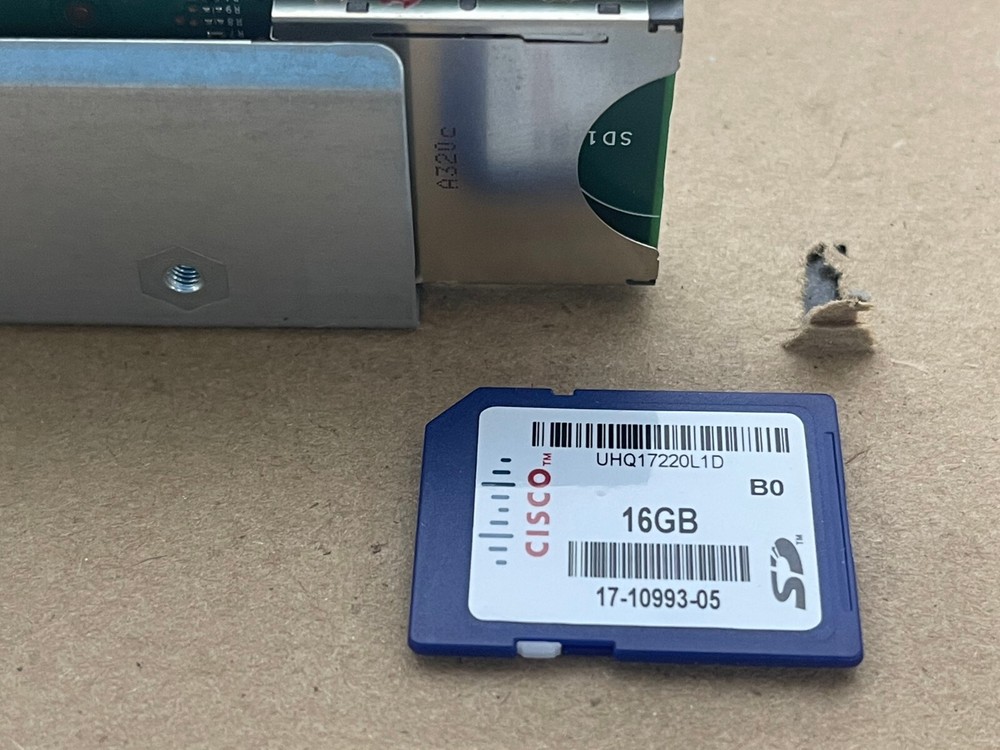 CISCO 74-10152-01 PCI-E Riser Card w/ Bracket and SD Card