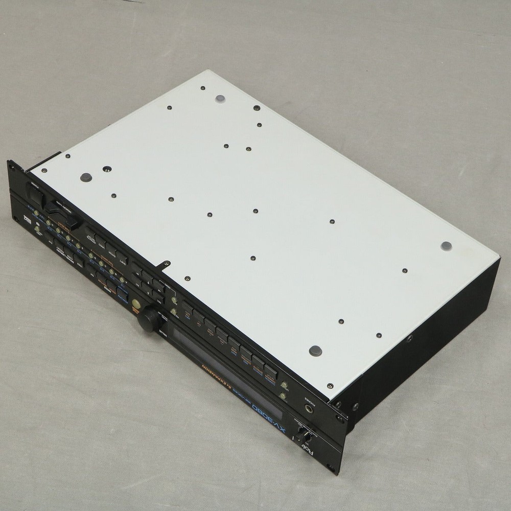 ROLAND XV-3080 [ZN23716]